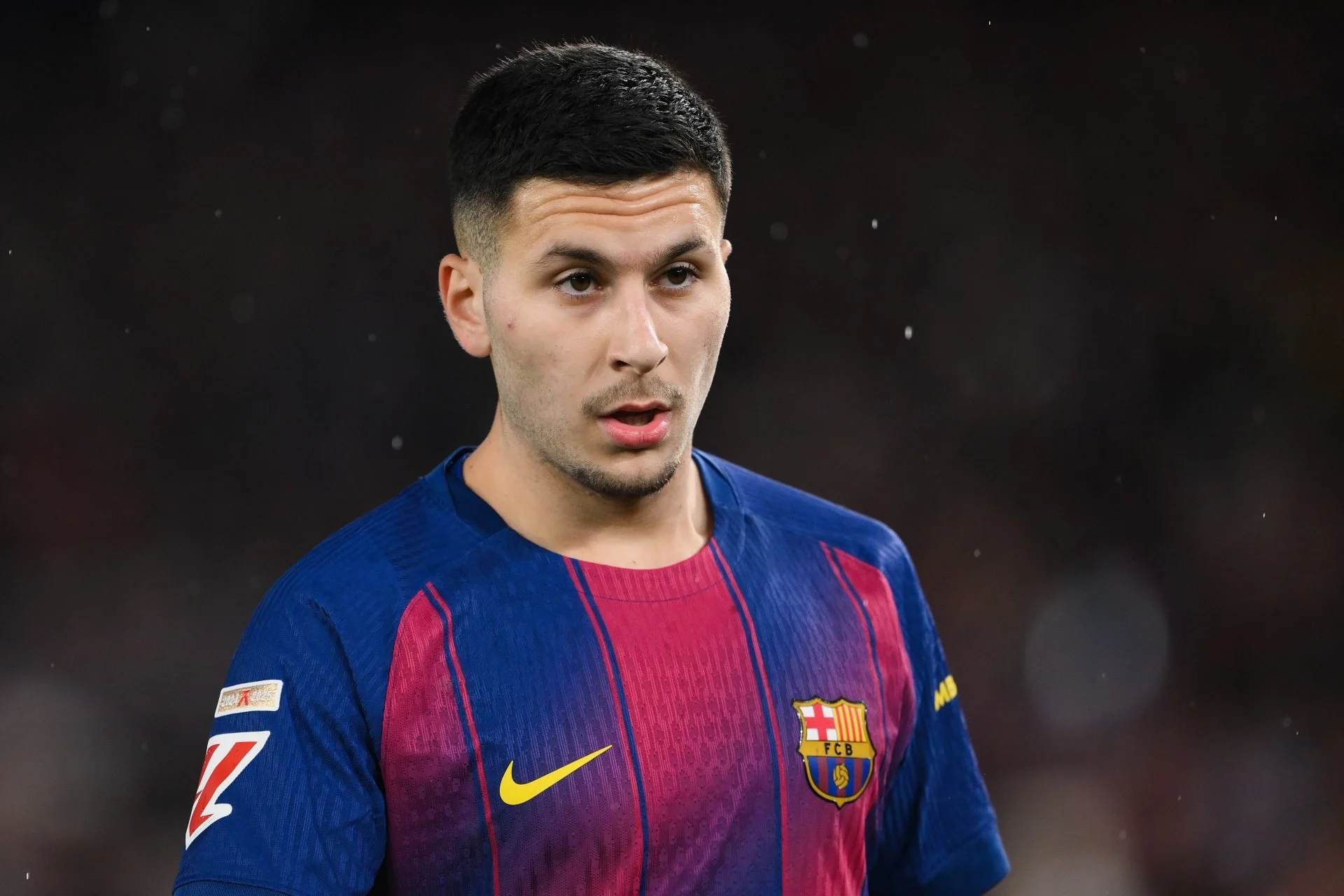 Roony Bardghji durante un partido con el FC Barcelona
