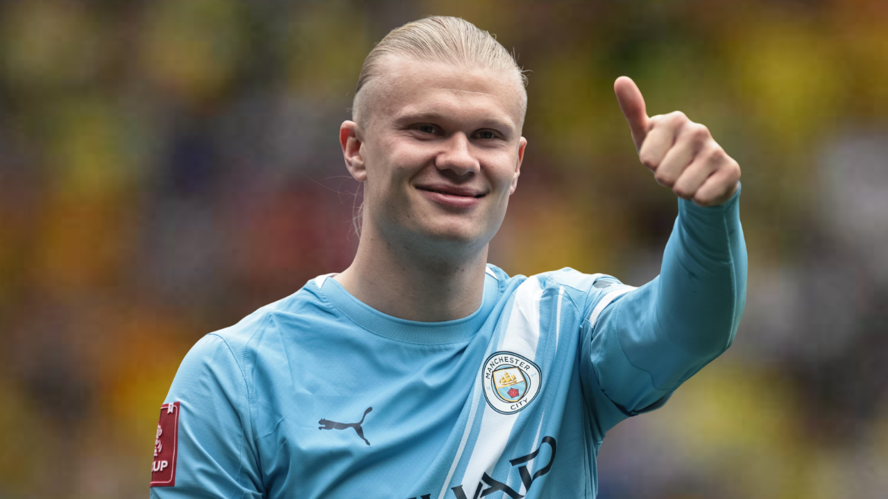Erling Haaland aplaude con el Manchester City en Champions League